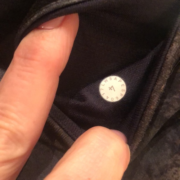 LuLuLemon leggings multicolor low rise size 4.  25”. - Picture 4 of 5